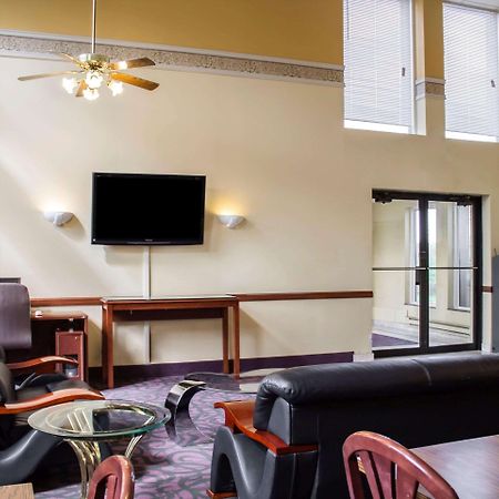 Econo Lodge Wickliffe - Cleveland East Exterior photo