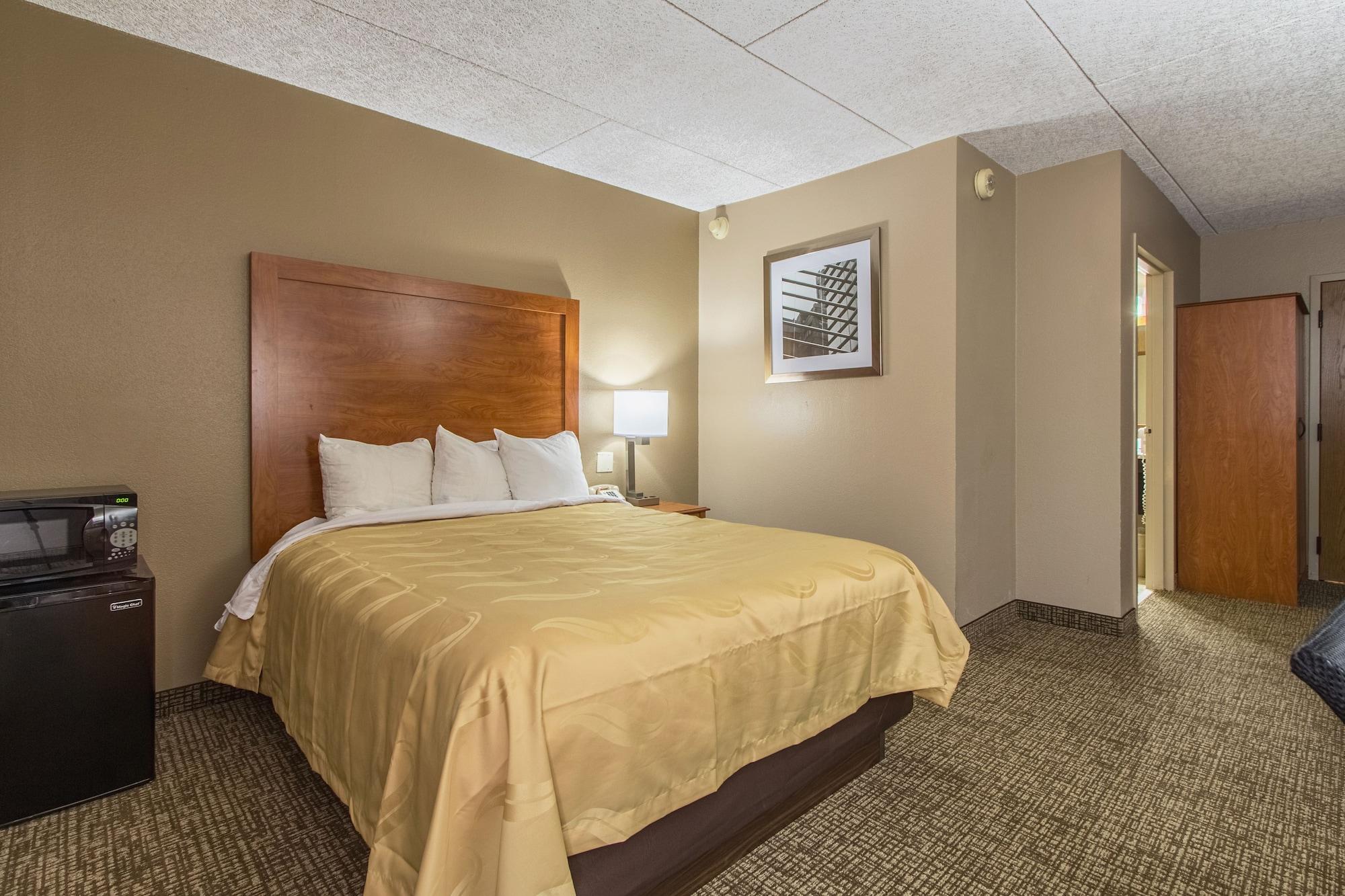Econo Lodge Wickliffe - Cleveland East Exterior photo