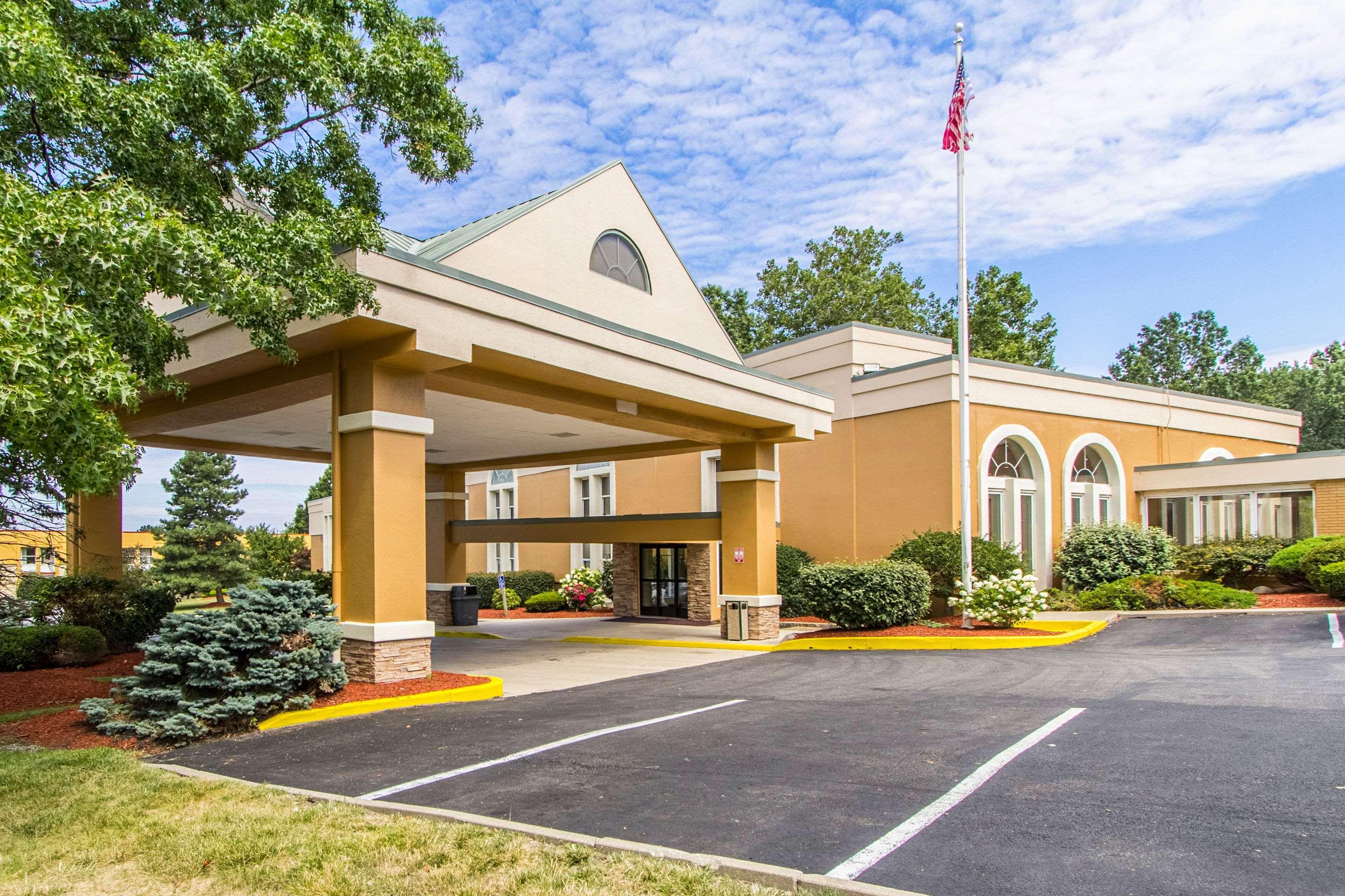 Econo Lodge Wickliffe - Cleveland East Exterior photo